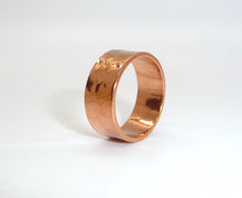 Load image into Gallery viewer, 8mm wide hammered solid copper band ring
