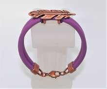 Load image into Gallery viewer, Leather &amp; metal feather bangle bracelet - size small
